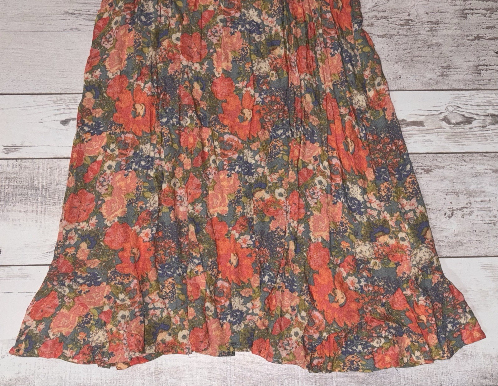 Rewind Short Sleeve V-neck A-line Dress size L large – Floral/Flowers B