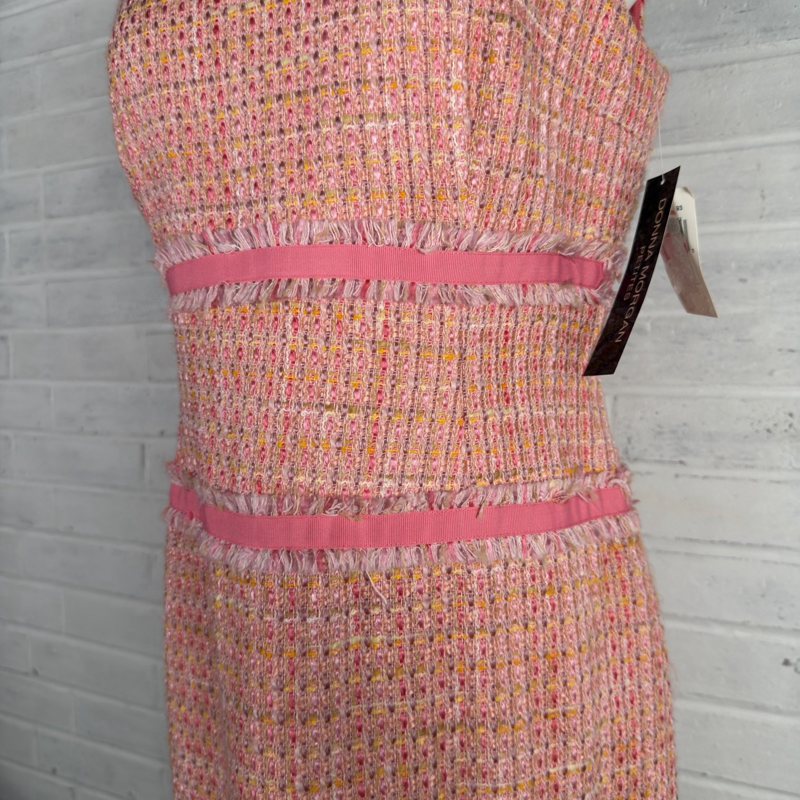 Donna Morgan Petite Sheath Dress Size 12 Pink Boucle Tweed Sleeveless Y2K New