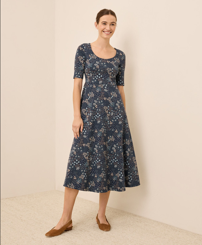 PACT Organic Fit & Flare Signature Scoop Dress – Mountain Meadow Midnight Blue