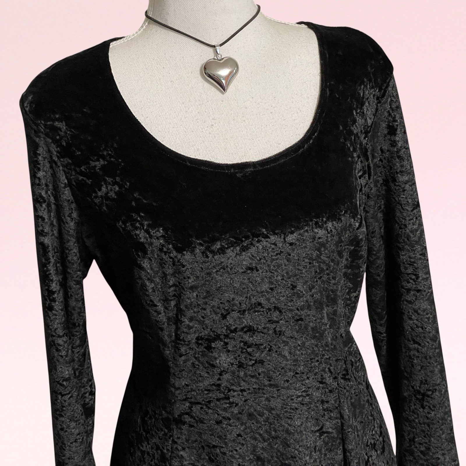 vintage y2k goth witchy black crushed velvet dress 8 dark fairy long-sleeve boho