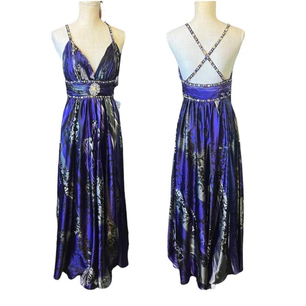 Dancing Queen Pleated Maxi Dress – Rhinestone Embellishments – Size M (8-10)