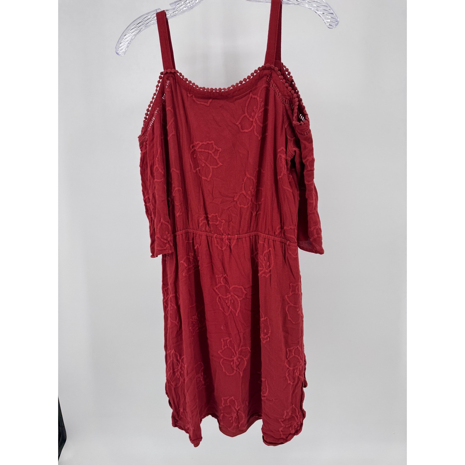 danielrainn red floral embroidered cold shoulder midi dress size M