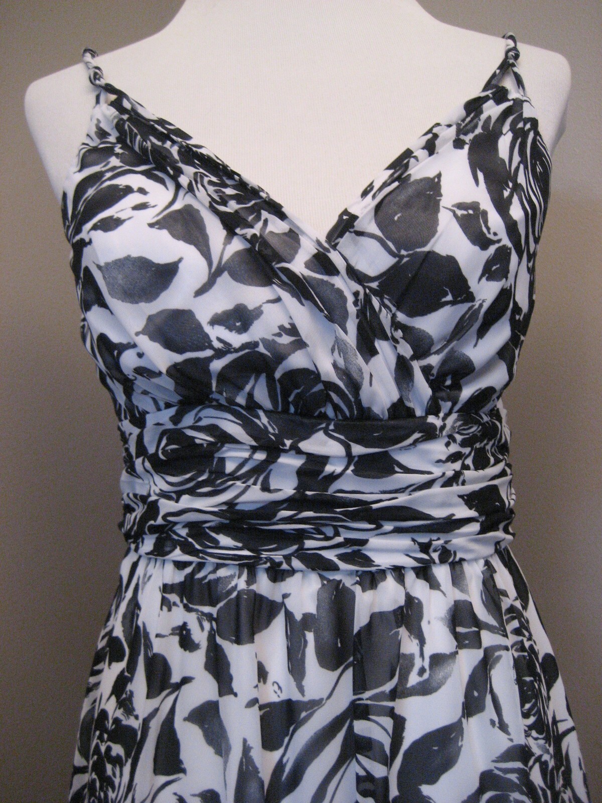 NWT! WHBM Black/White/Gray Lined Spaghetti Strap V Neck Maxi Dress Sz 4