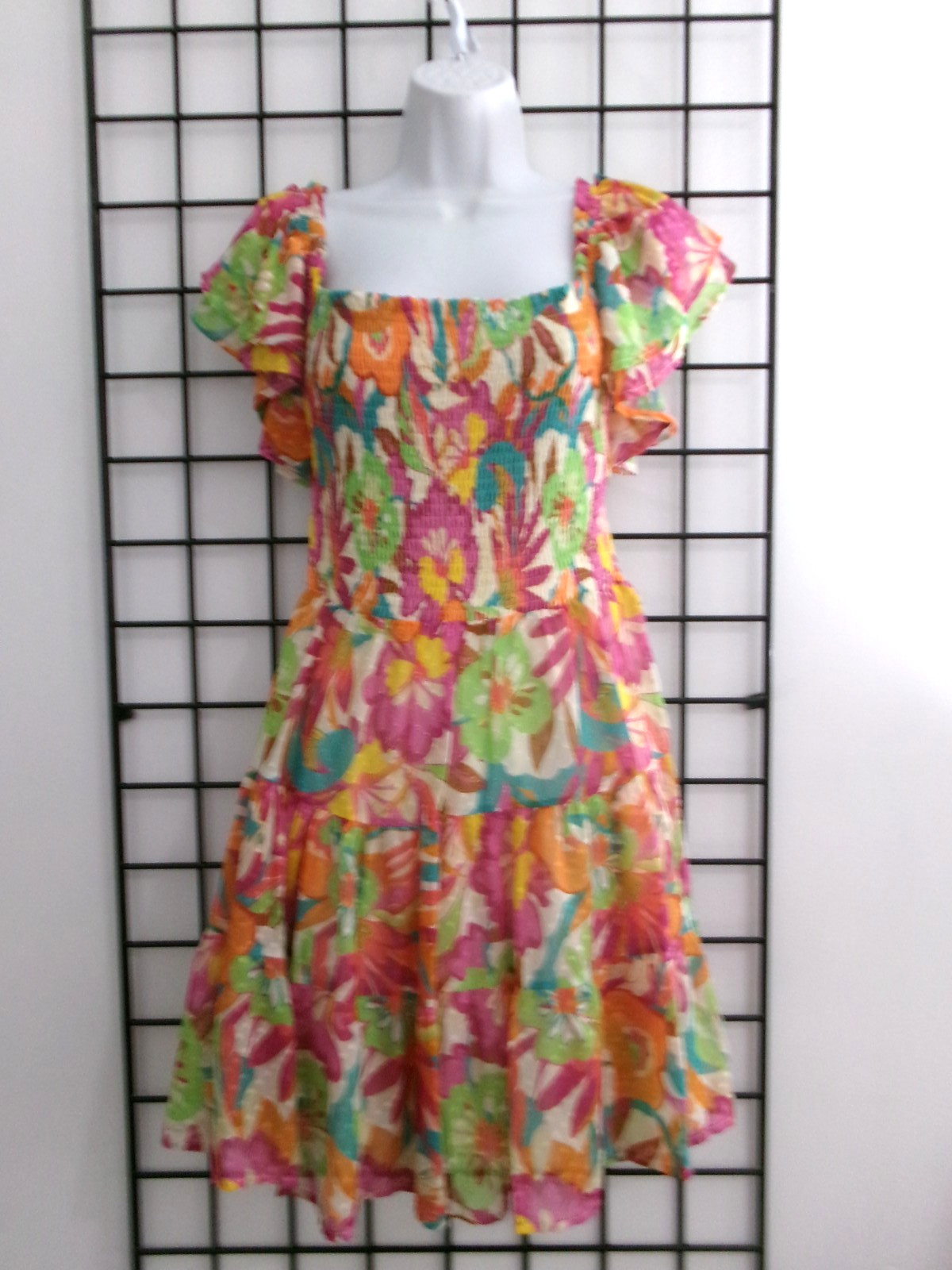 “NEW” FLYING TOMATO / $49.99 🌸 LARGE==FLORAL / DOTTED SWISS FITTED DRESS