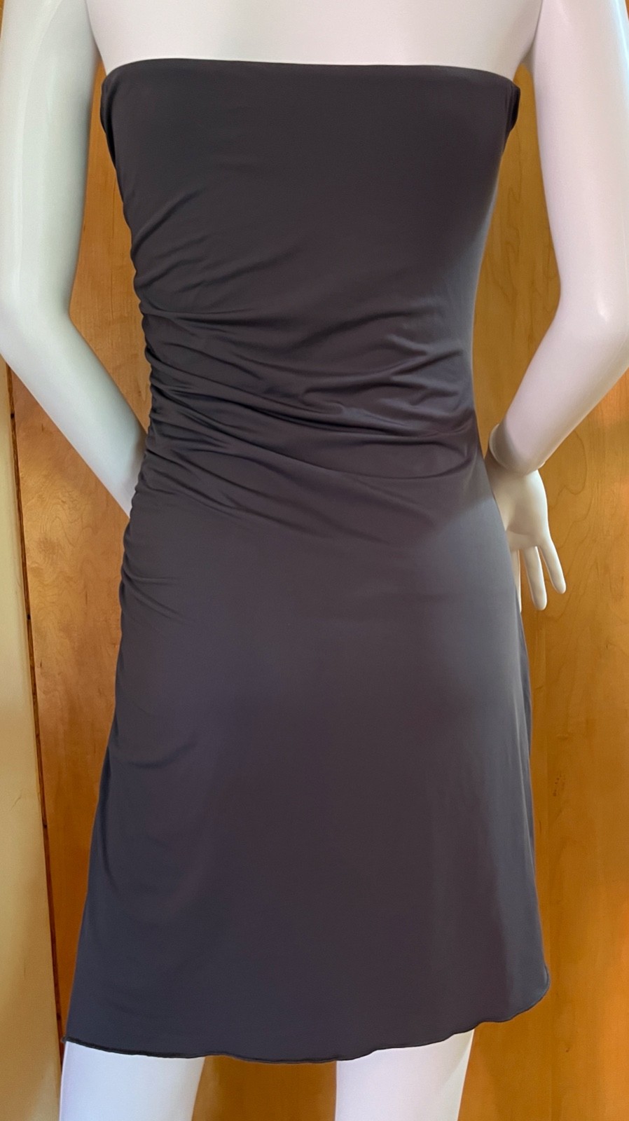 WOMEN’S PRINCESS POLLY GRAY RUCHED SIDE LACE UP SLIT STRAPLESS SHEATH DRESS – 6