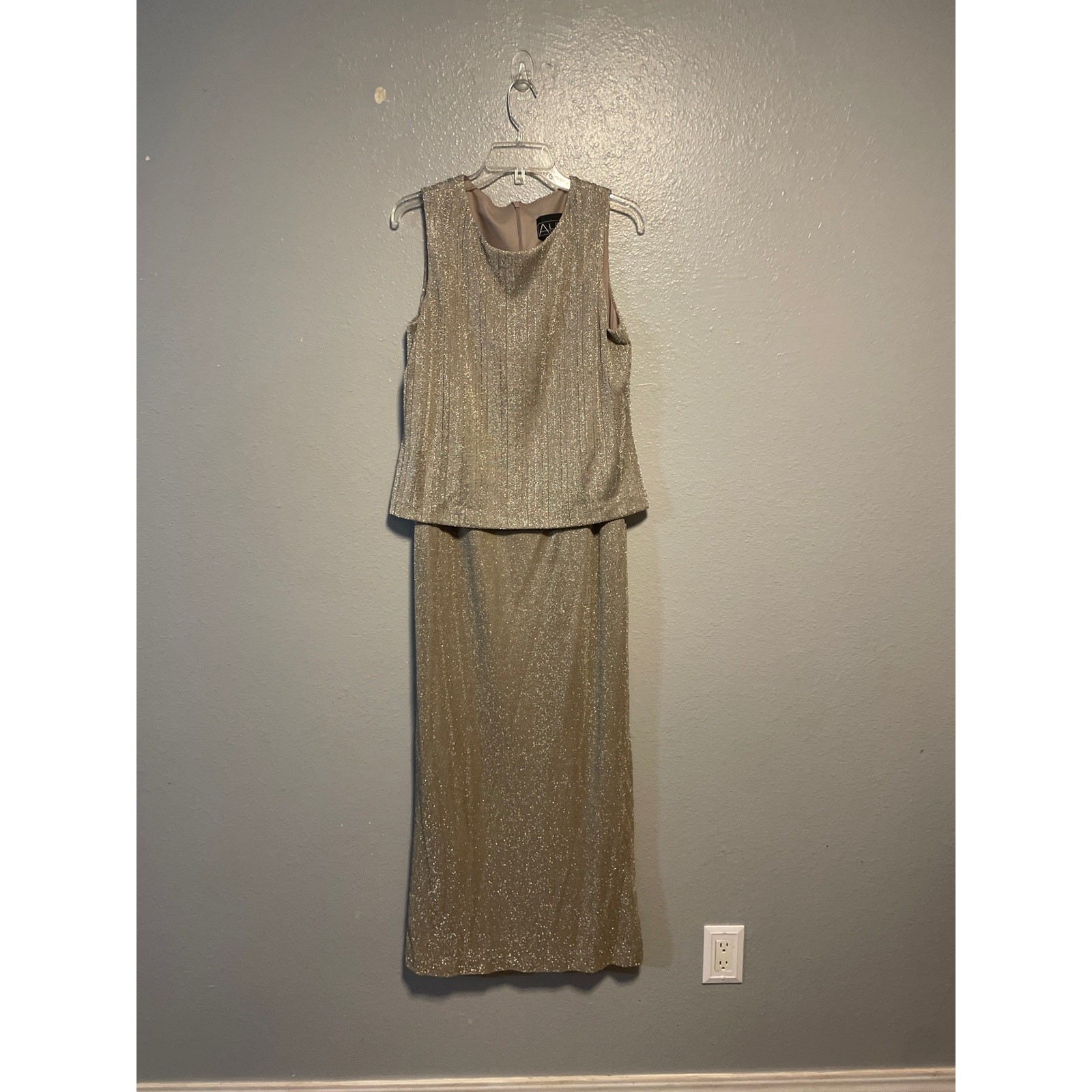 Alex Evenings Beige Gold Sparkle Special Occasion Dress Size 10