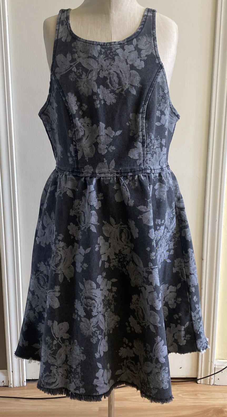 Size XS Some Days Lovin Frayed Hem Gray Floral Stretch Denim Mini Dress