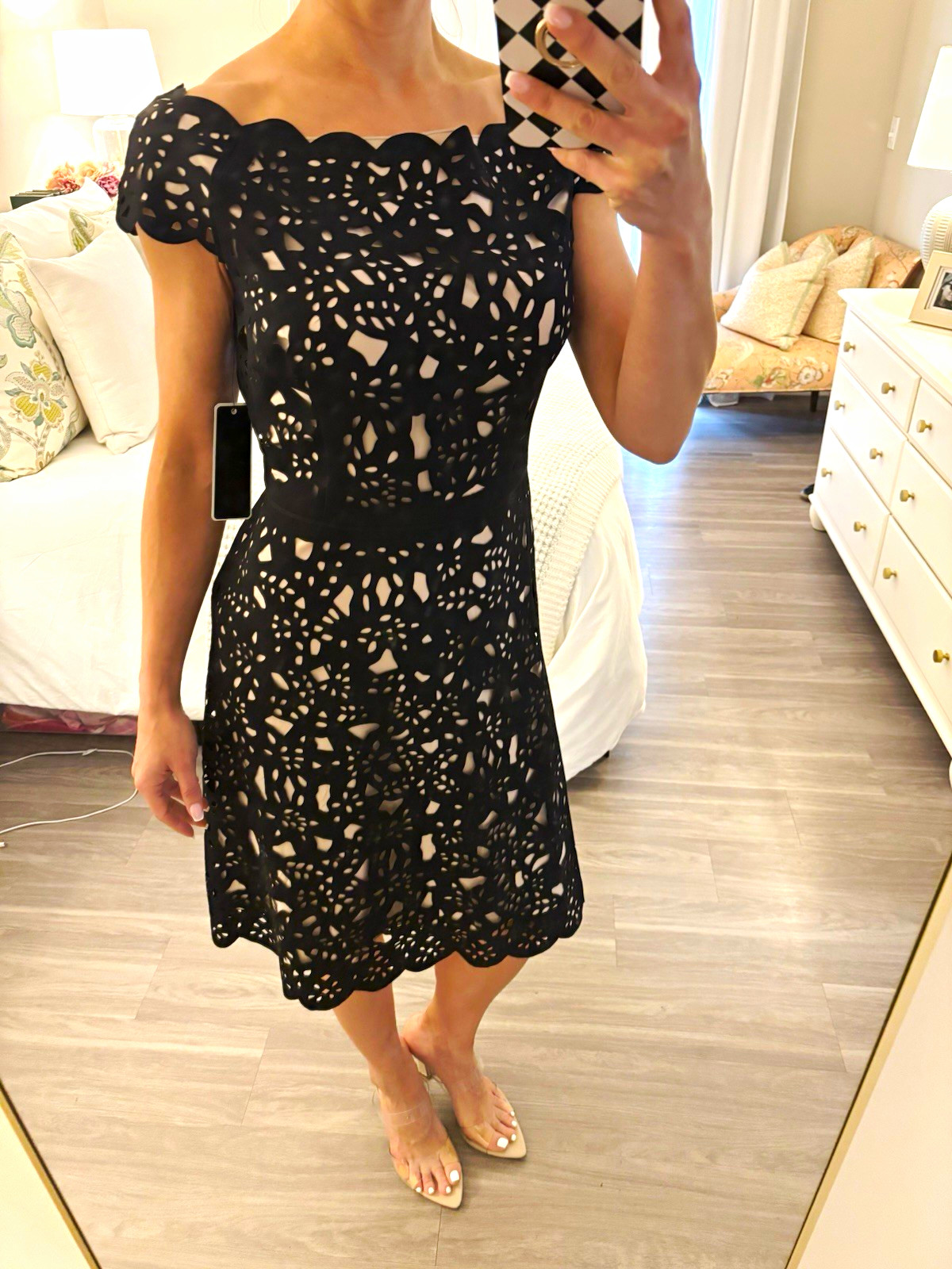 SHANI Black/Nude Cut-Out Off-Shoulder Short Sleeve A-Line Knee Dress 8