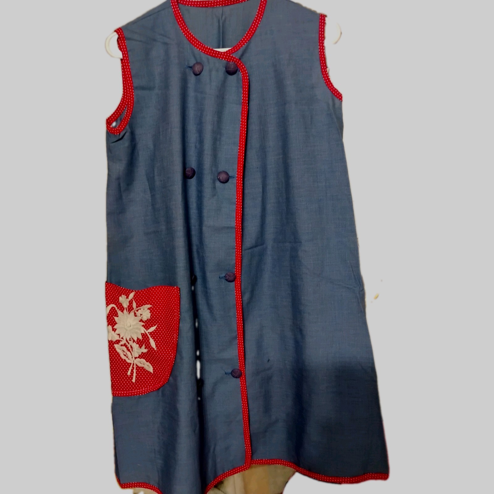 VINTAGE HOUSE DRESS women’s One Size Blue/Red Sleeveless Button Front Pockets
