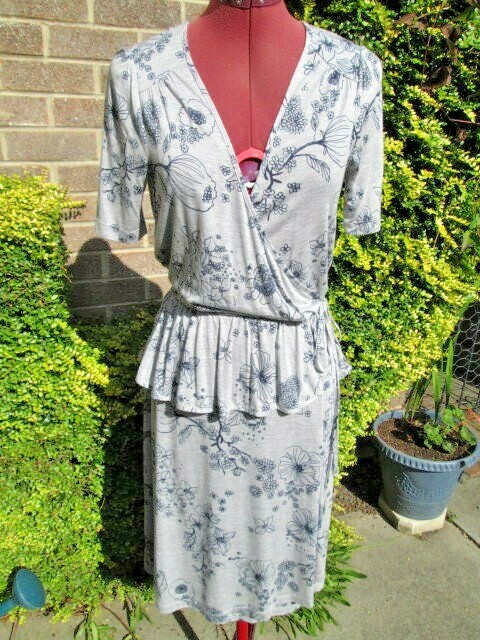 NEW-HOBBS-NW3-“MONTAGU” STRETCH VISCOSE WRAP PEPLUM DRESS-UK12-RRP £89.