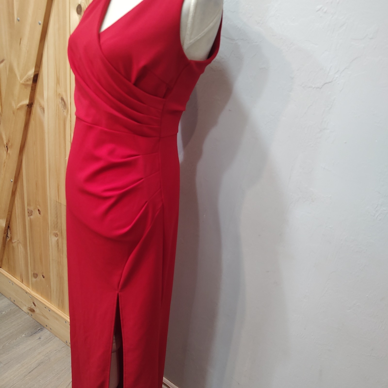 Woosea Formal Red Dress Sz Medium Floor Length Sleeveless Side Slit Sexy Zip Up