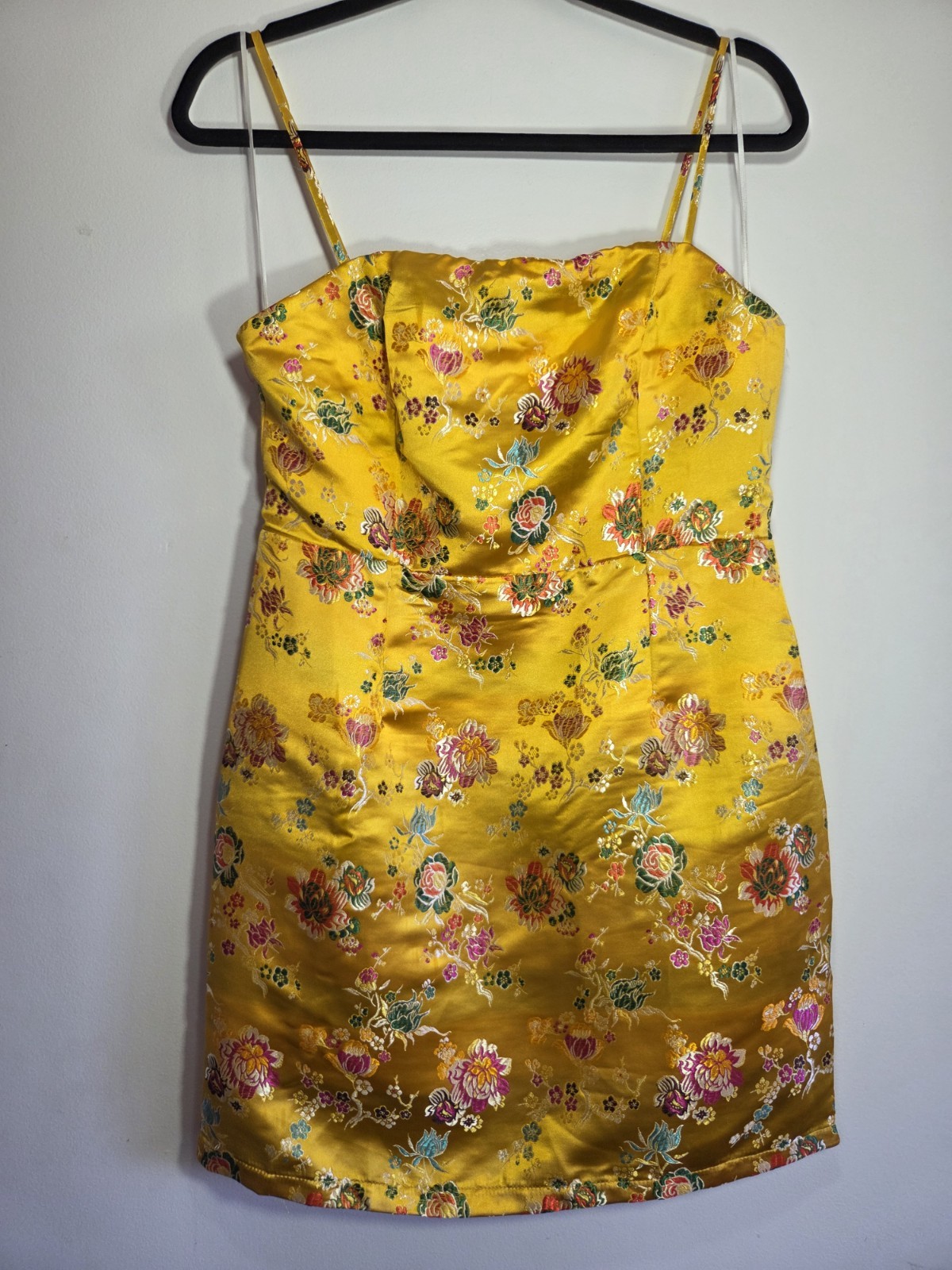 AVERY Size 12 Yellow Satin Floral Strappy Sleeveless Mini Dress