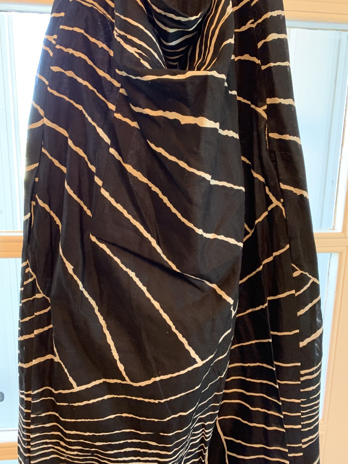 Ann Taylor Maxi Dress Black Lined Size 8 Sundress Graphic Print Side Zip