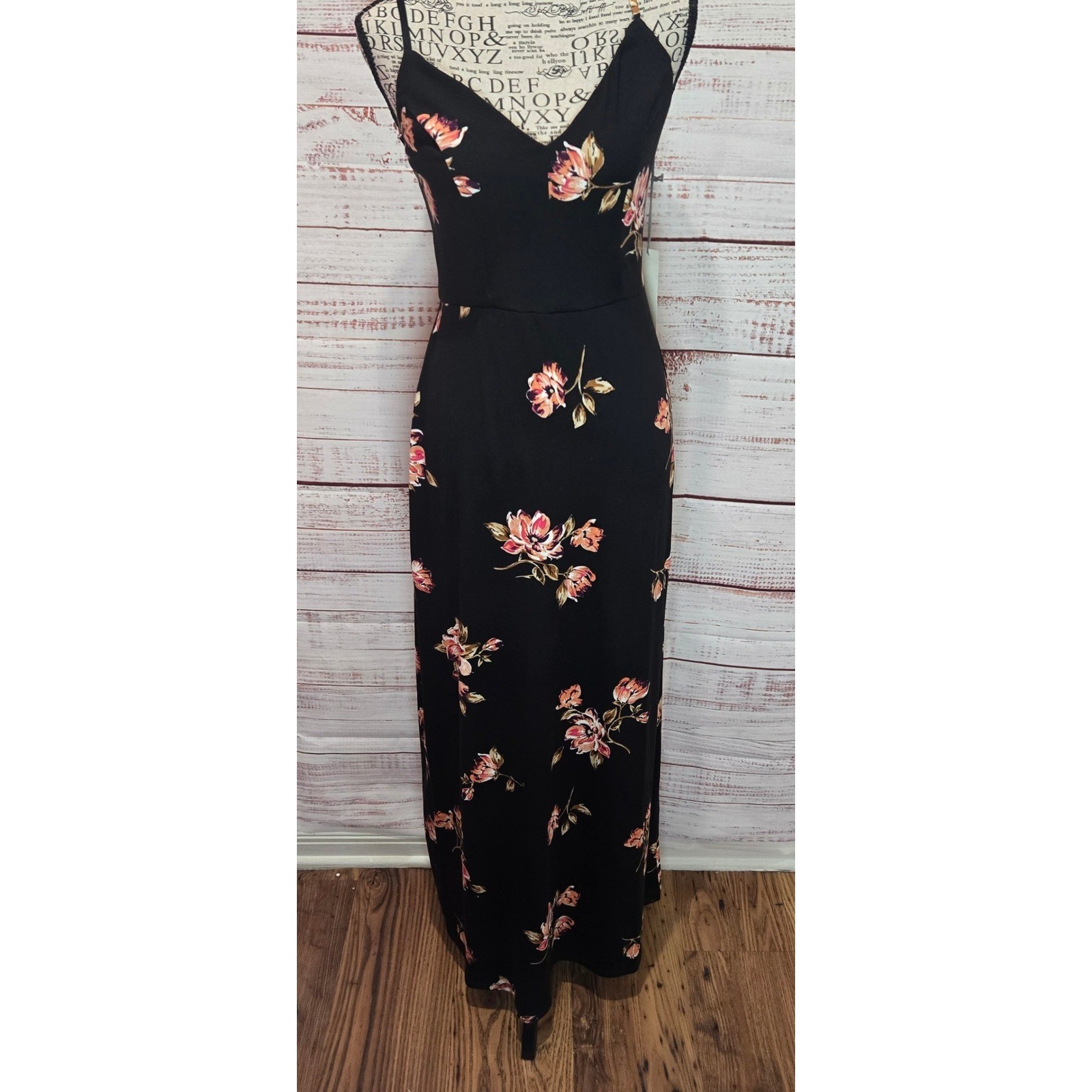 Nine Britton Women’s Floral Maxi Dress Black Pink Strappy V-Neck NEW Size Small