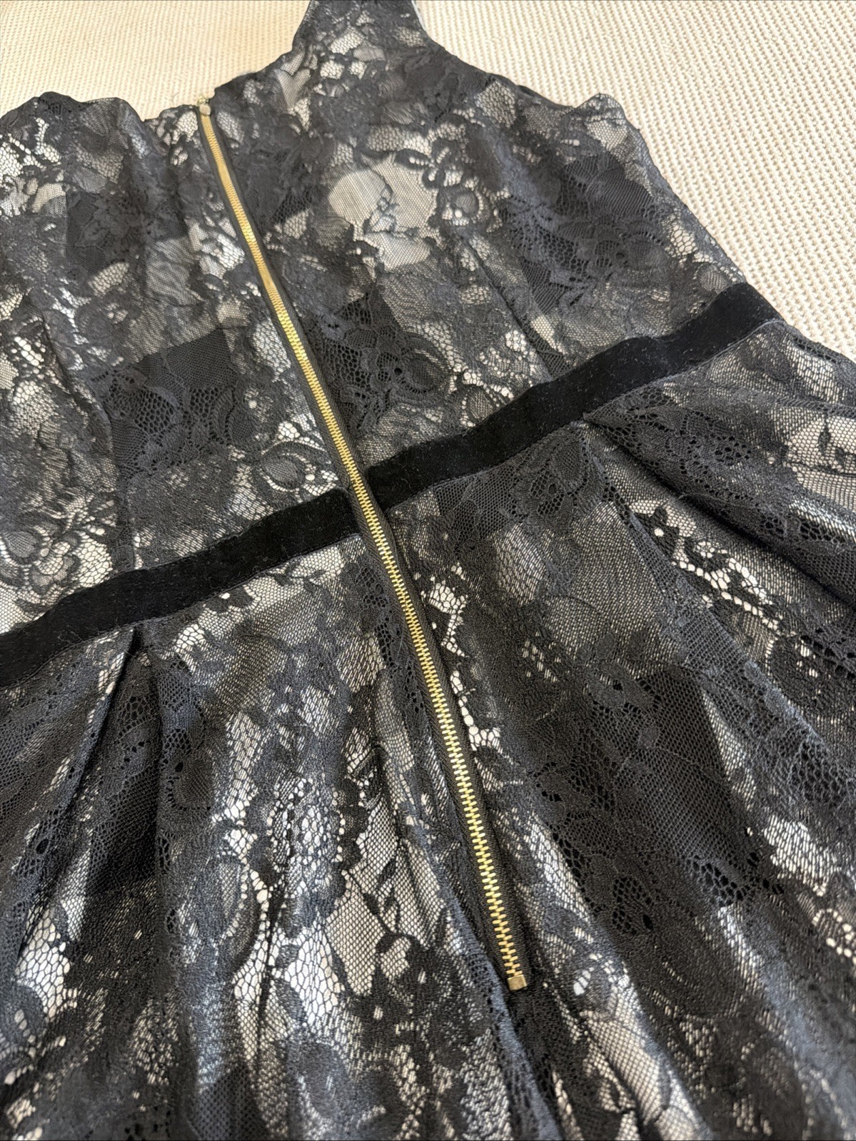 Black, And White Checkerboard Lining A Lace Overlay Velvet Belt Women’s Dress ￼