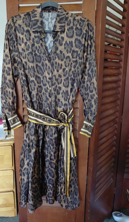 Carolina Herrera 100% silk Animal Print Brown Dress size US 14 L XL With Belt