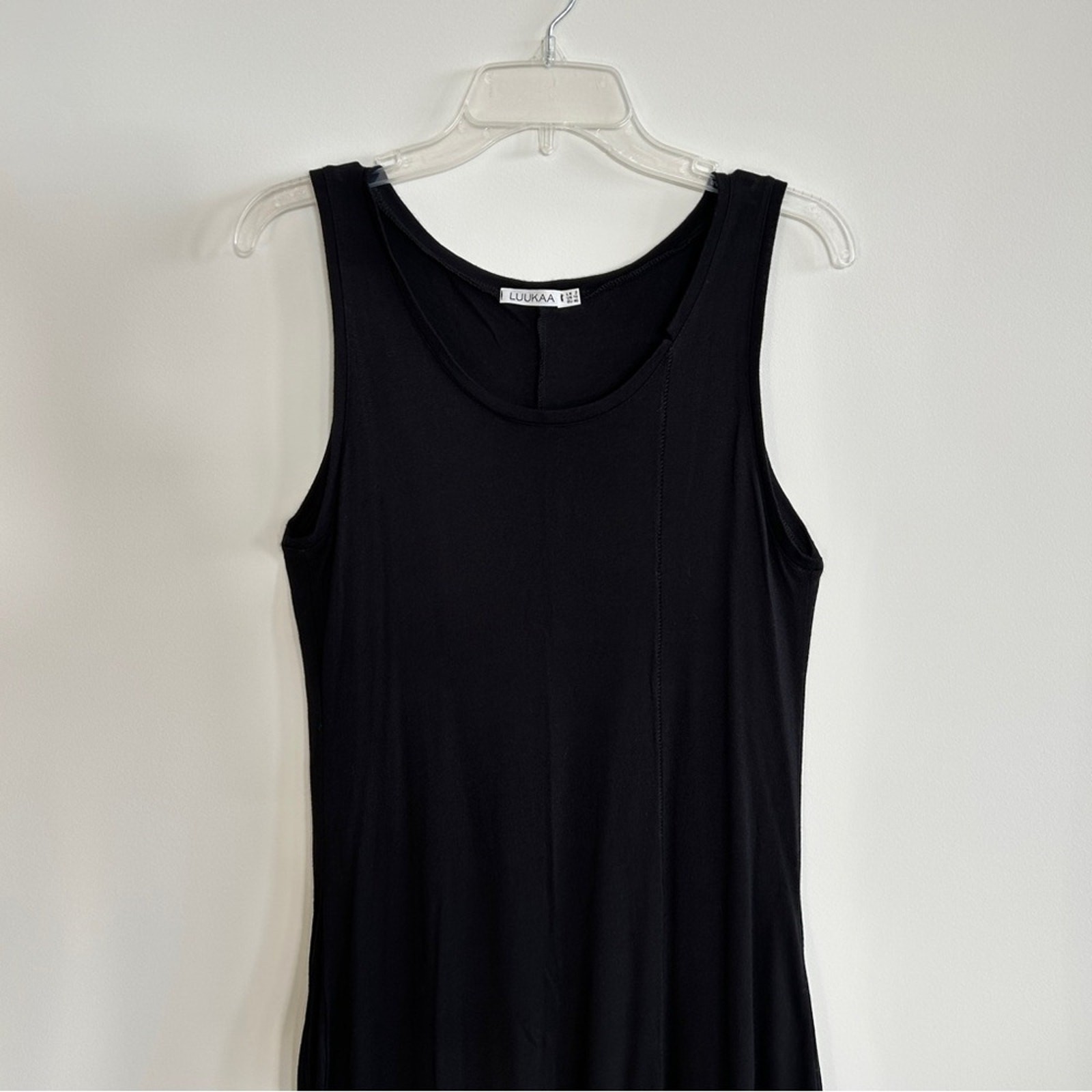 LUUKAA Black Scoop Neck Handkerchief Hem Sleeveless Stretchy Midi Dress Size 10