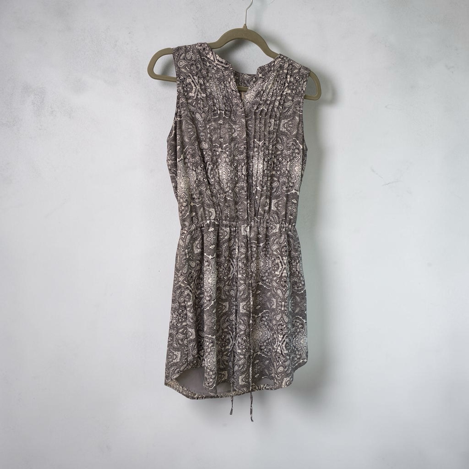 GAP Women’s Paisley Sleeveless Dress Size Small Gray White Boho 32″ Length