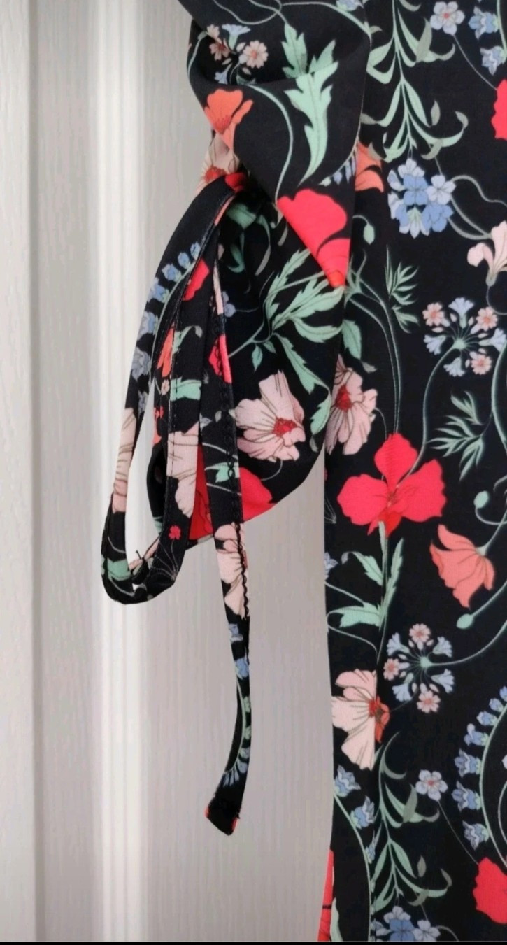 Warehouse Black Multi Coloured Mix Floral Flippy Dress Short Sleeves Size 10