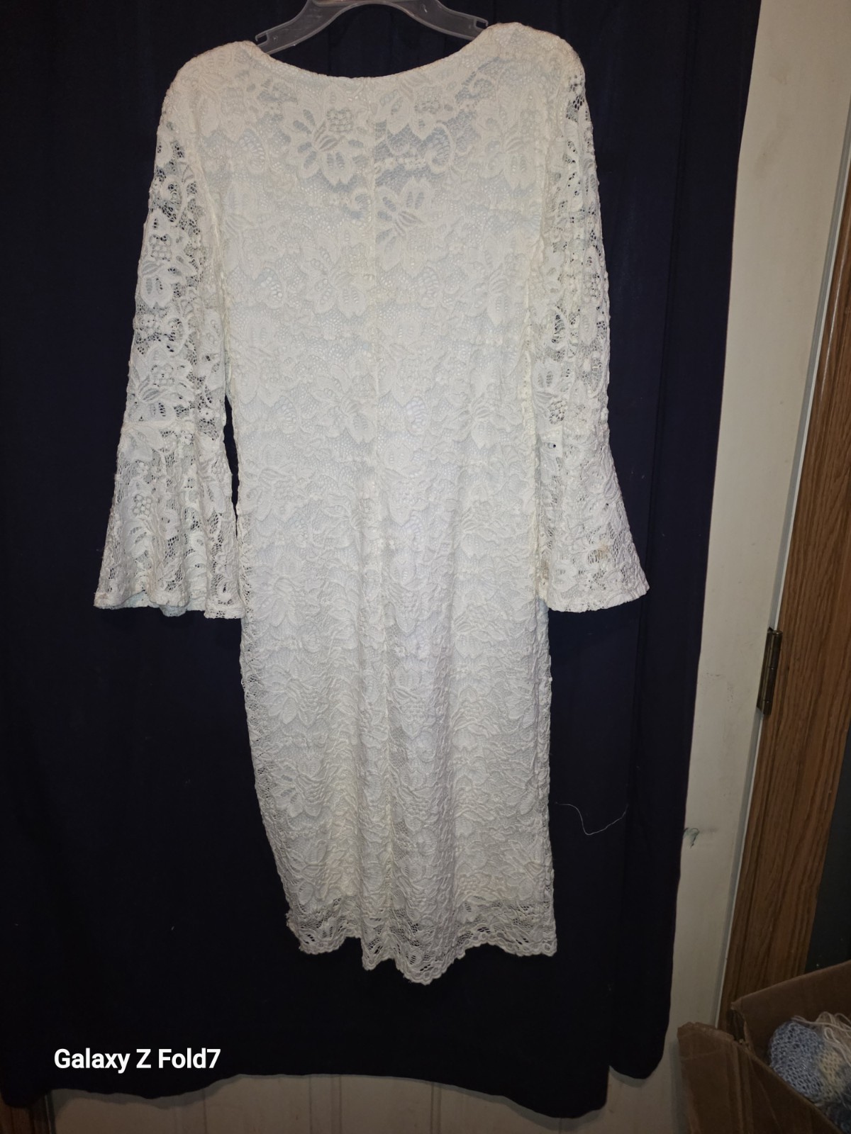 RN Studio by Ronni Nicole White Floral Lace V-Neck Lined Sheath Dress 6