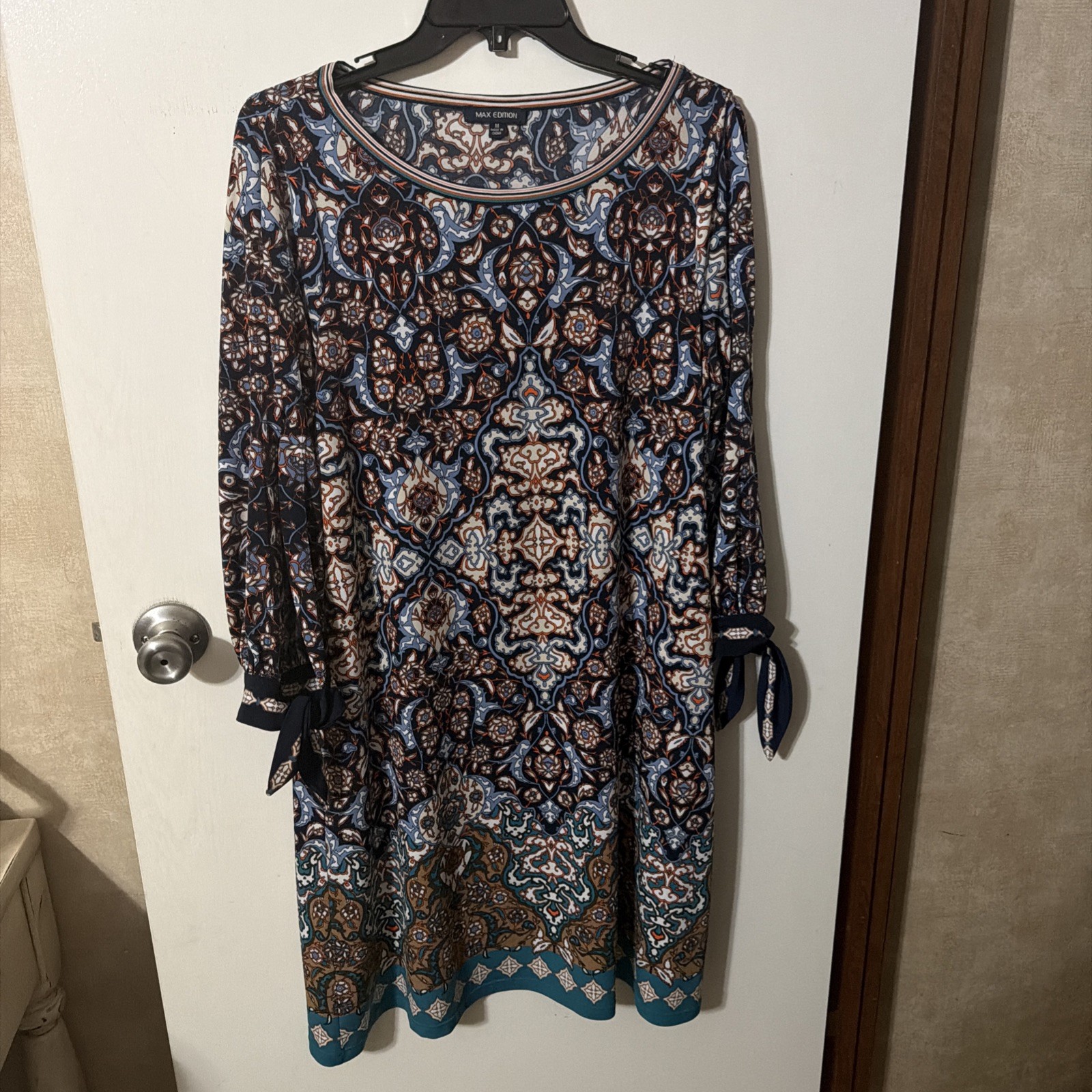 Max Edition Dress M multicolor print open long sleeve tie at cuff