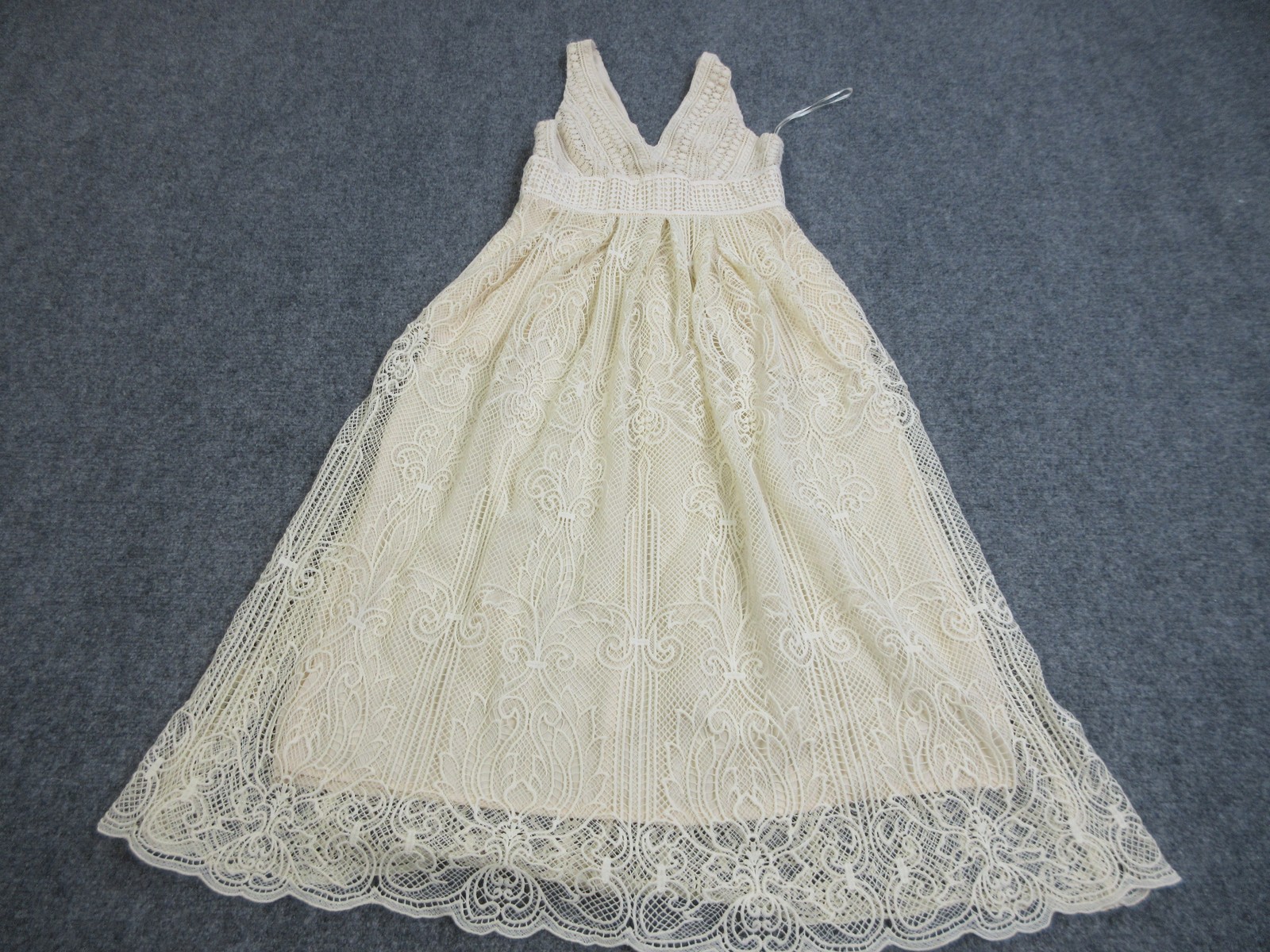 Champagne & Strawberry Dress Womens Medium Lace Sleeveless V Neck Formal Midi