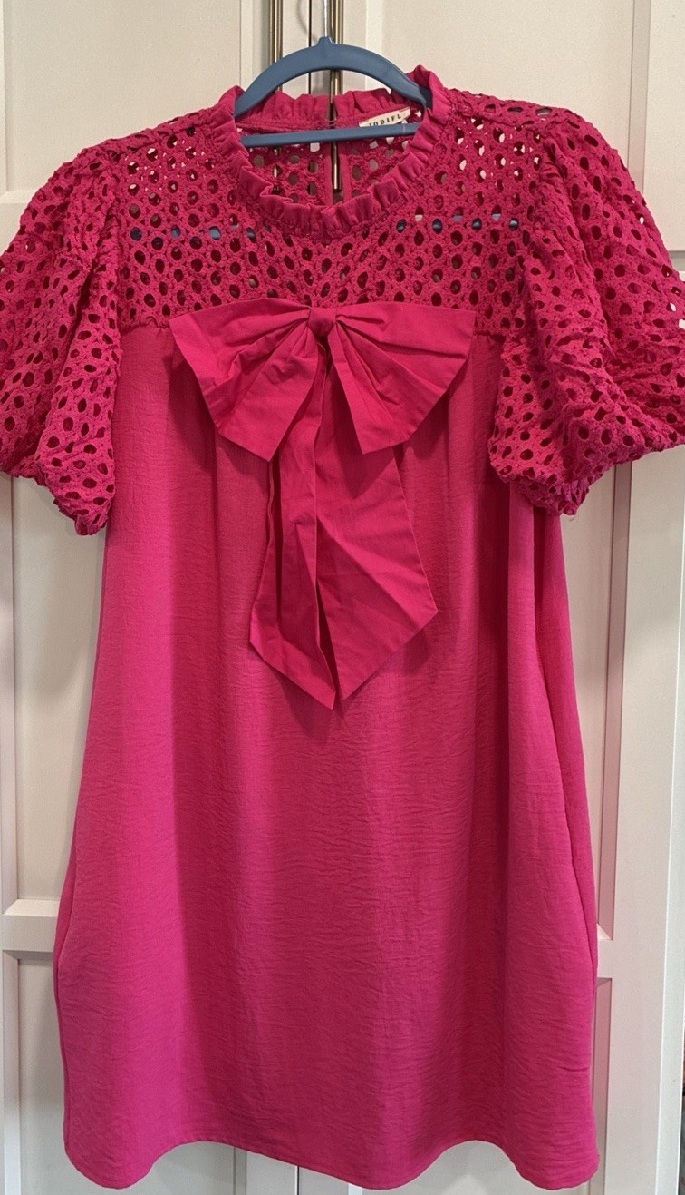 Jodifl NWOT Women’s Hot Pink Dress Size S/M Pockets Bow &Eyelet Detail