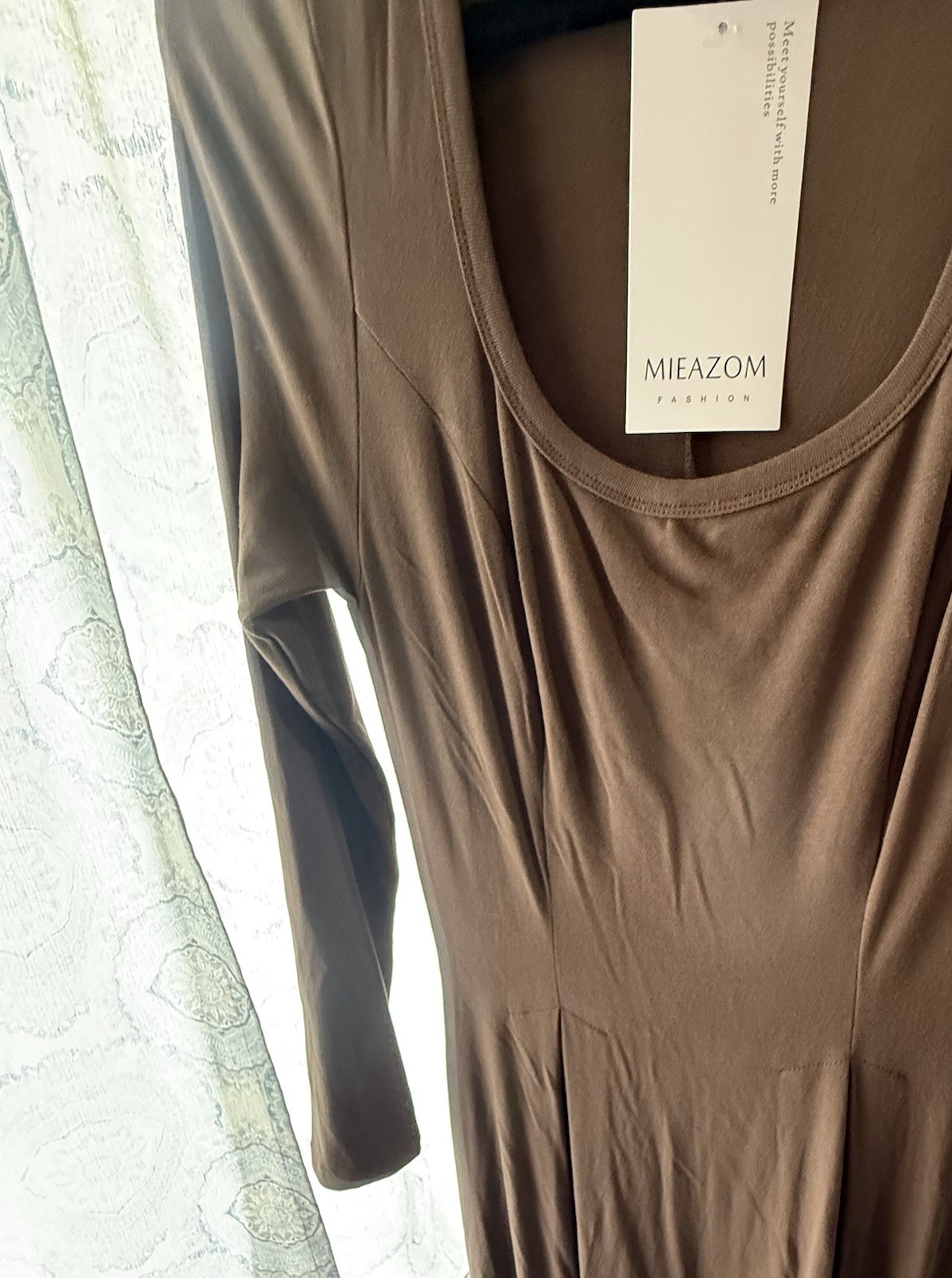 MIEAZOM Women’s Brown Solid A-Line Long Dress Round Neck Pleated Long Sleeve L