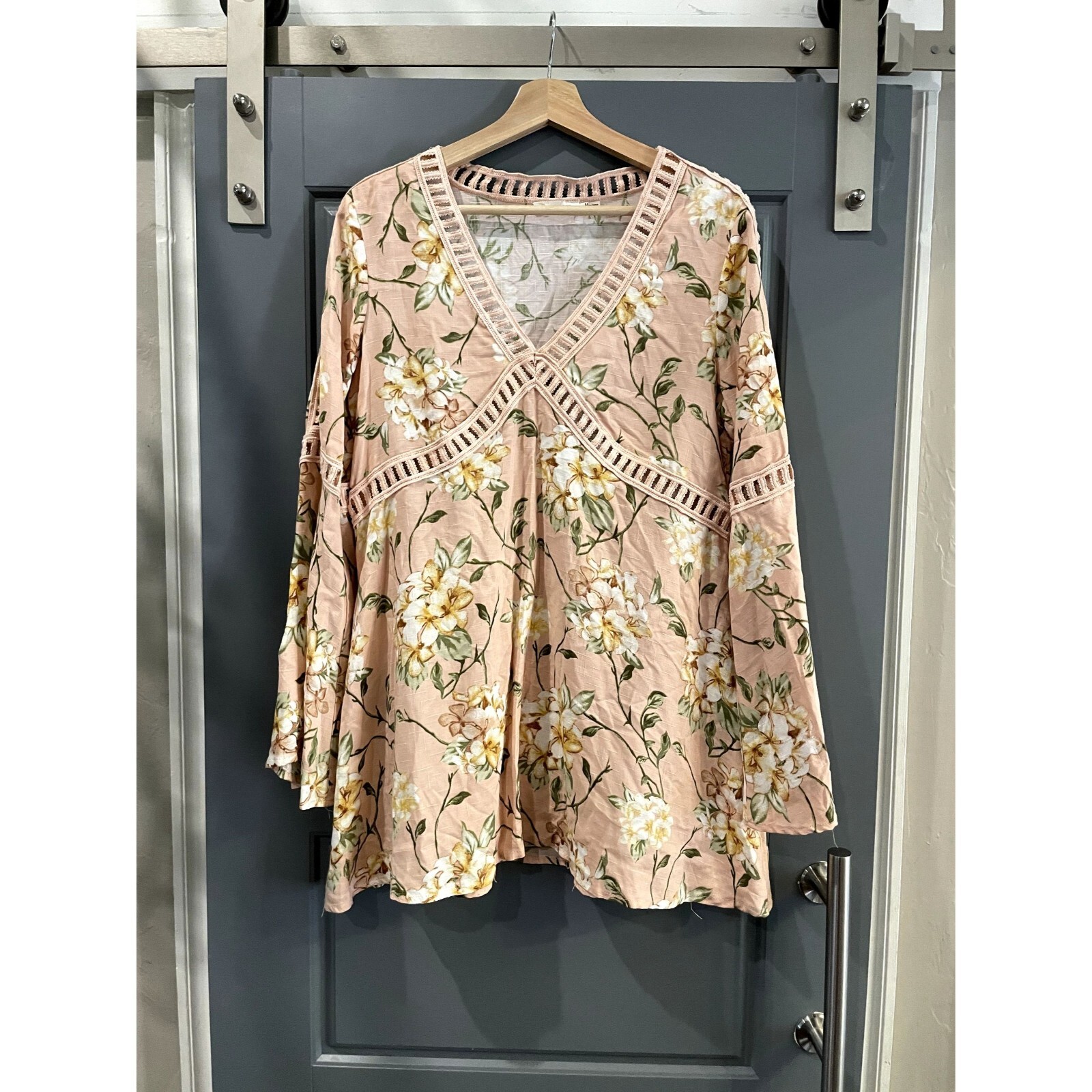 Perch by Blu Pepper Peach Floral Bell Sleeve V-neck Dress Size M