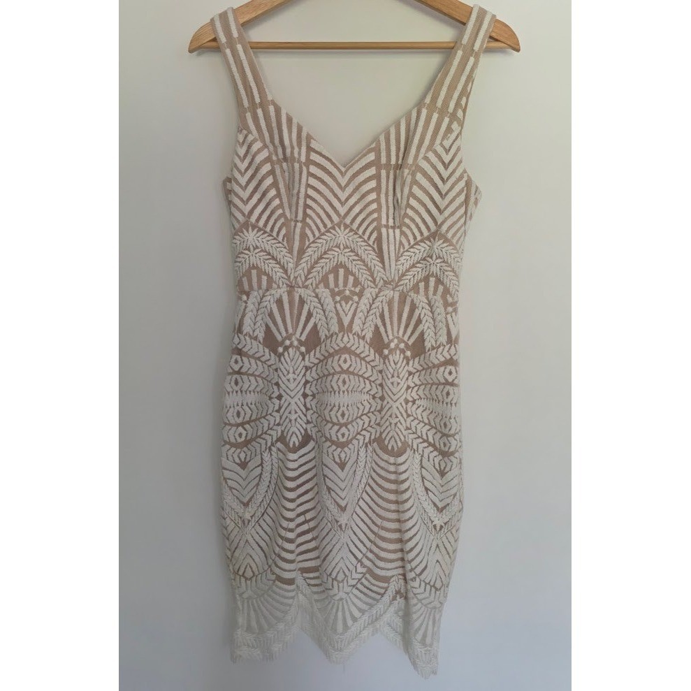Hello Molly White Lace Overlay Bodycon Mini Dress V Neck Sleeveless Size S US 4
