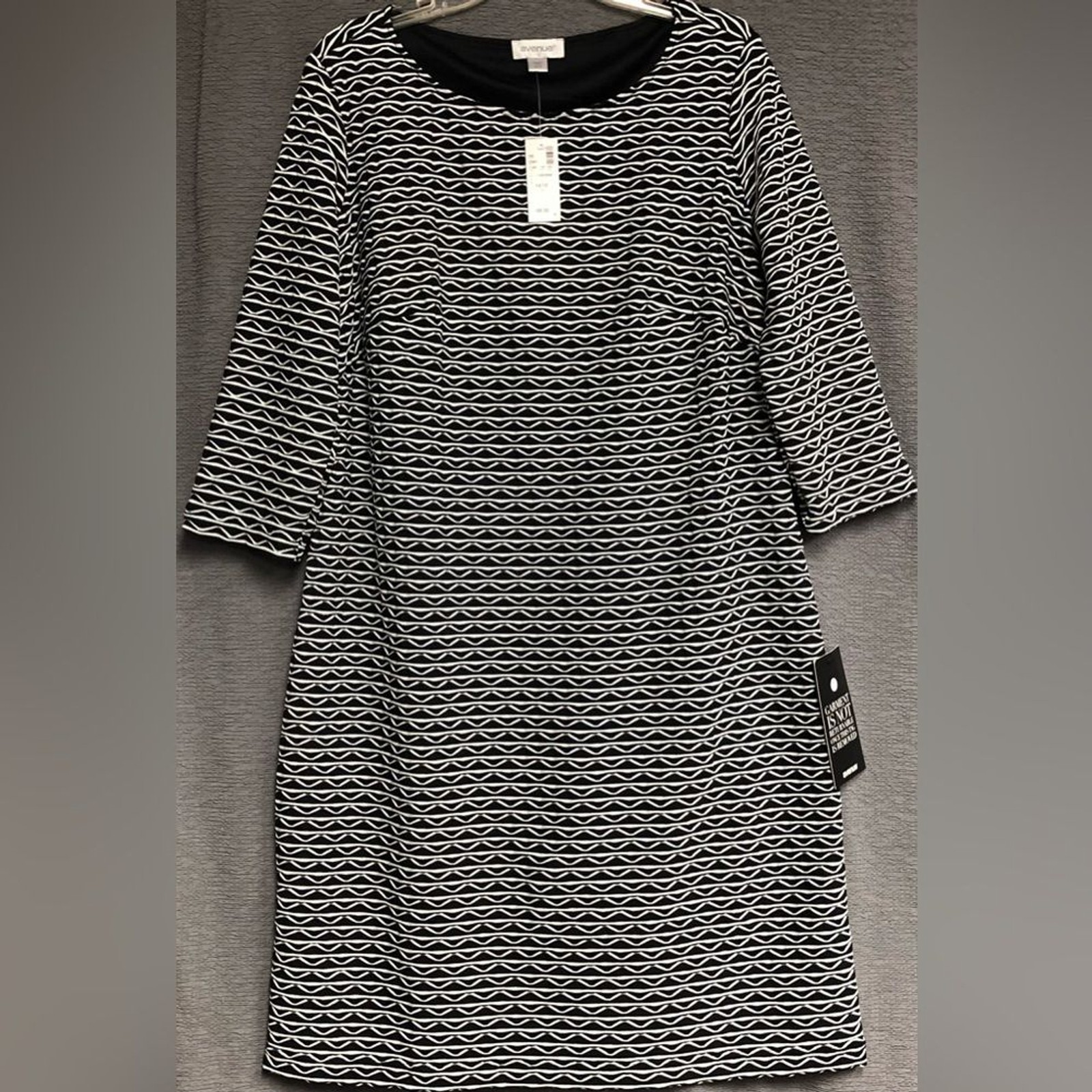 NWT Avenue, 14/16 dress with black and white textured print three-quarter sleeve