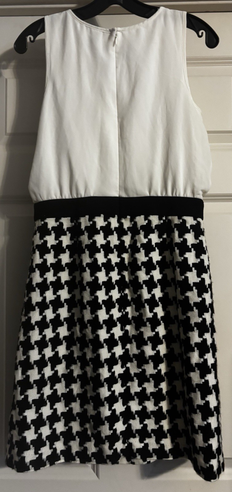 Loft Vintage Old Money Quiet Luxury Houndstooth Coastal Preppy Mixed Media 2