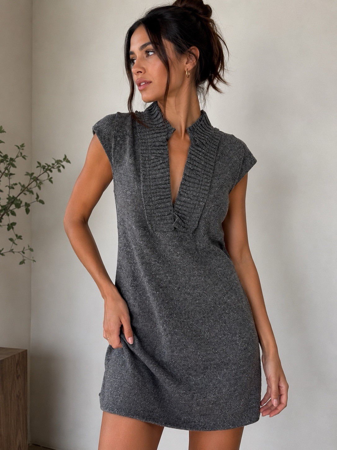 Ann Taylor LOFT Gray Wool Blend Sweater Dress Womens Size 12 Ruffle Collar