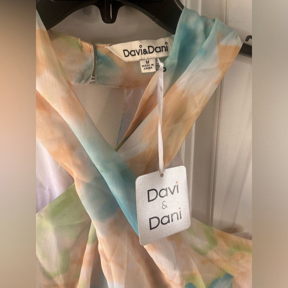 Davi & Dani NEW NWT Peach Multicolor Floral Halter Neck Maxi Dress medium