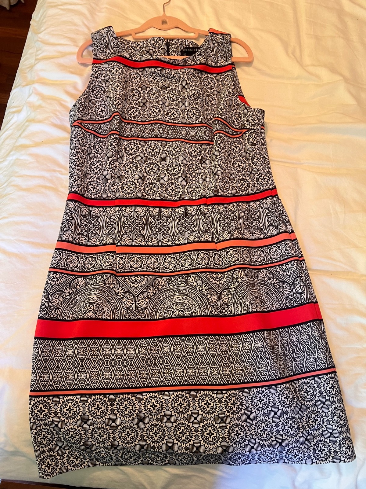 madison leigh size 12 dress. Navy with white pattern and peach stripes