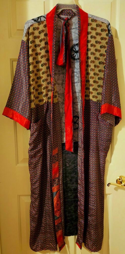 Silk Kimono Robe~ Women’s One Size~ Kimono w/Tie ~Floral ~ Red, Gray, Brown~NEW