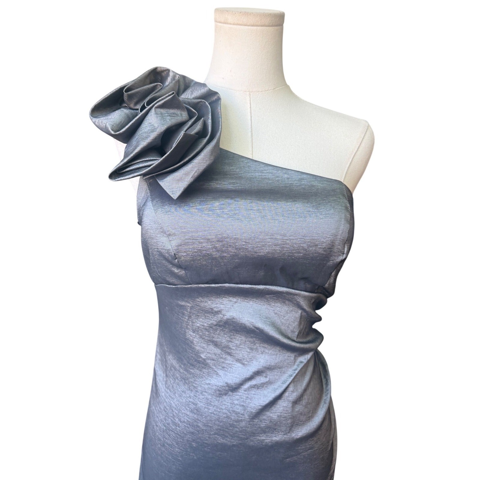 XSCAPE Long Formal One Shoulder Evening Dress Size 4 Ruffle Gunmetal Column