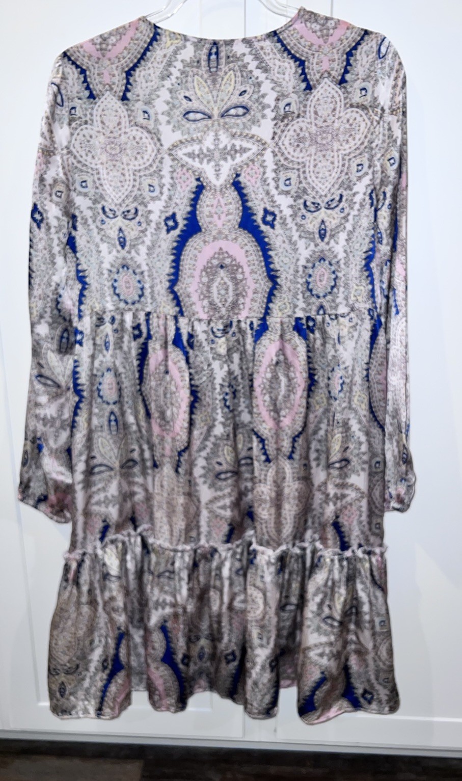 Lola Australia Silk Tiered Medallion Print Dress Size XS, Pink, Blue Long Sleeve