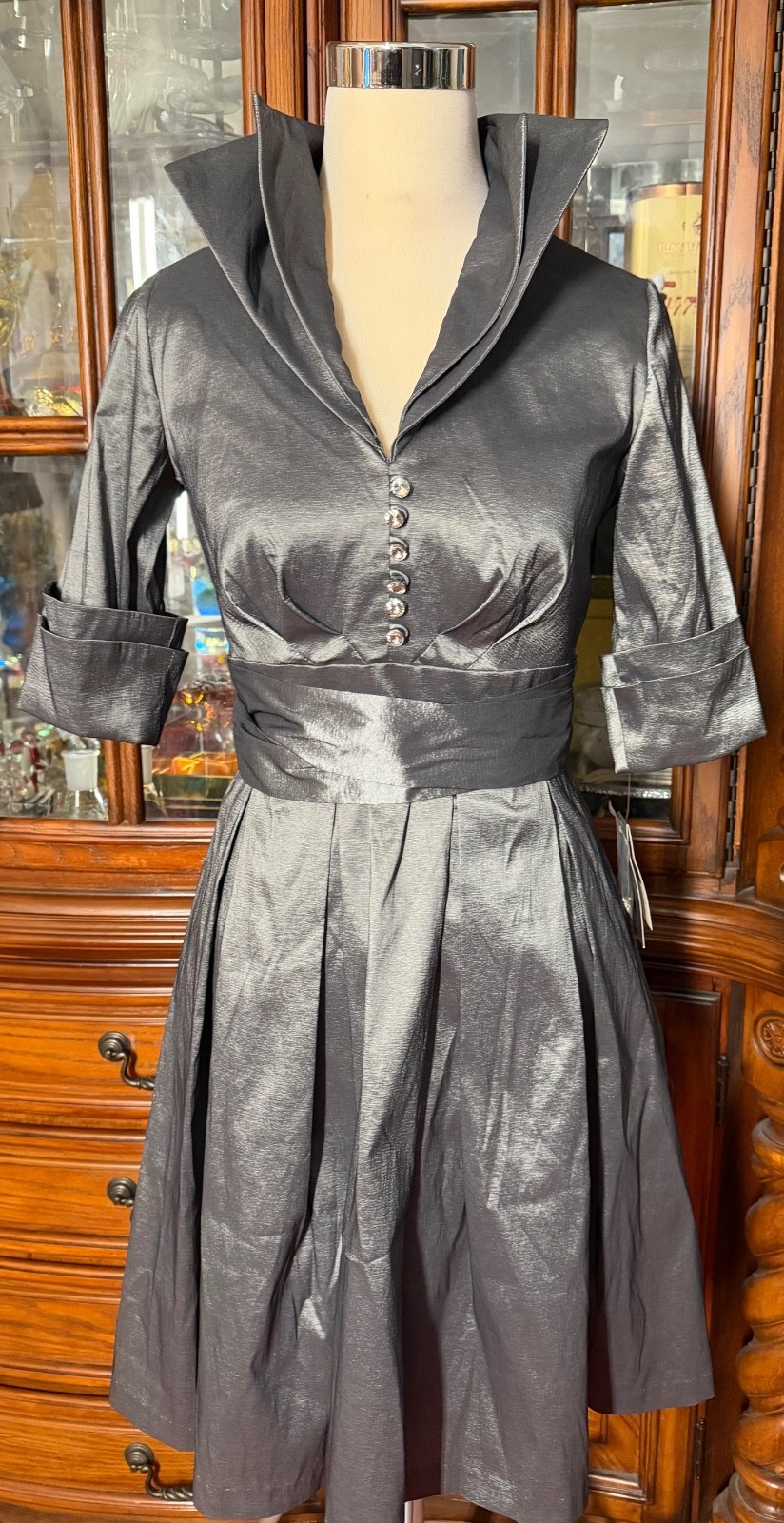 NEW Donna Ricco Silver Metallic size 4 fit & Flare Taffeta Pleat Skirt dress