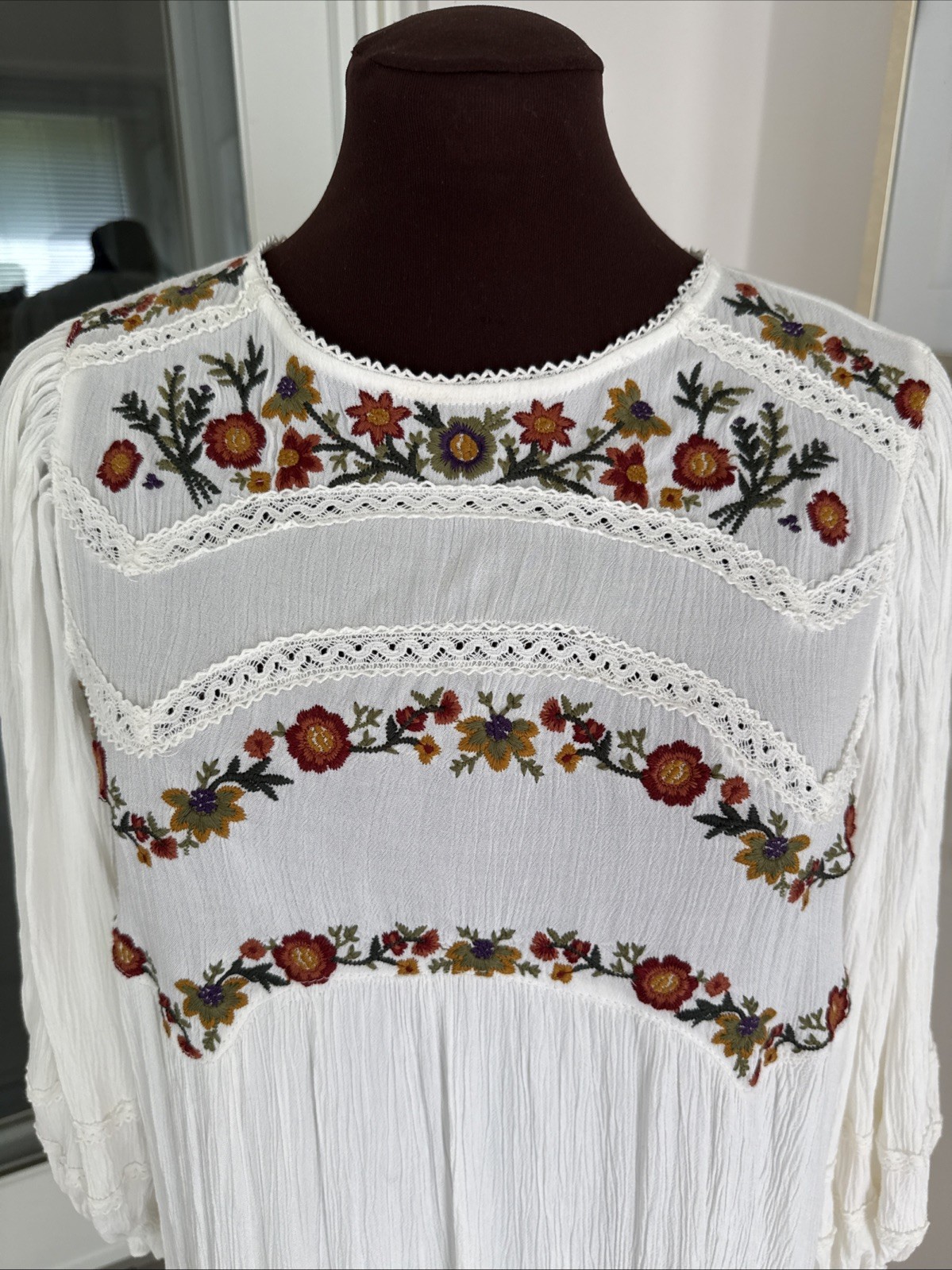 Free The People Dress Size S/P. Ivory Embroidered. Folk
