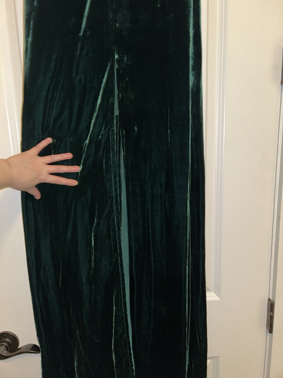 BCBGMAXAZRIA “Mallory” Emerald Green Evening Gown – M – Silk Velvet Slit Dress