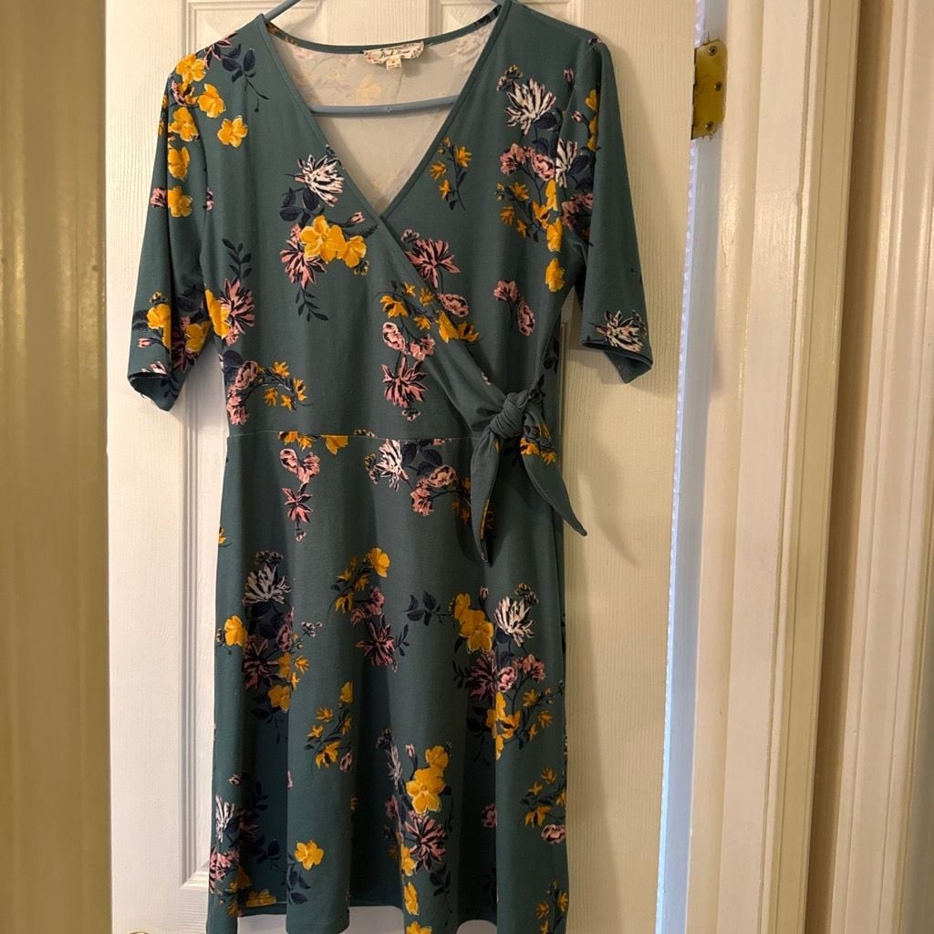 Pink Rose Women’s Floral Print V-Neck Tie-Waist Wrap Dress