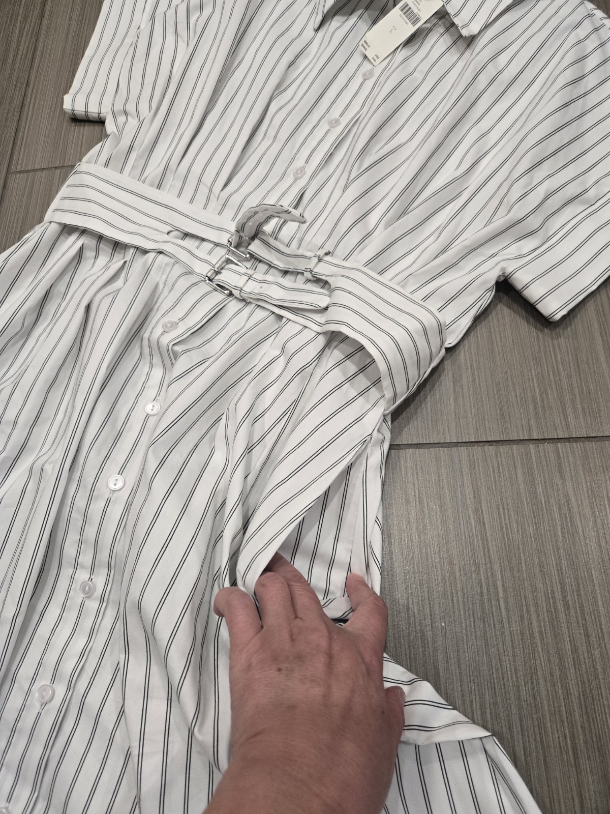 Anthropologie Exquise Large Tobie Double Buckle Pleated Shirt Dress White Black