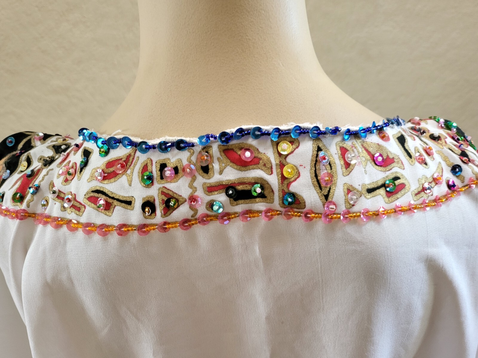 Handmade Egyptian Beaded Sequins Tut Ankh Amon White Kaftan Dress Galabia M. L.
