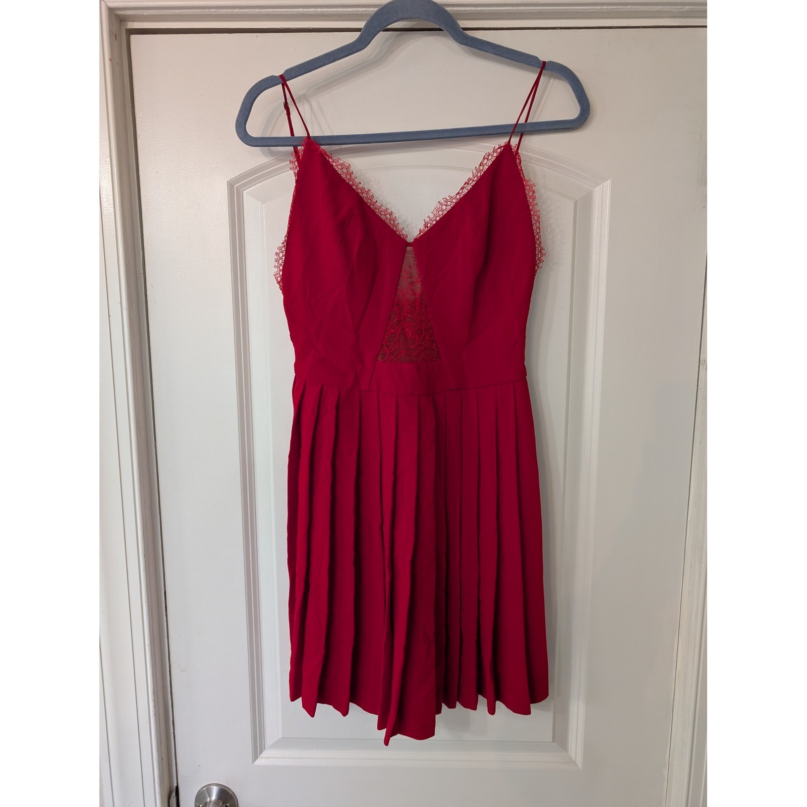 Noam Hanoch Red Marcheline Pleated Lace Trim V-Neck Mini Dress Size 2 sexy date