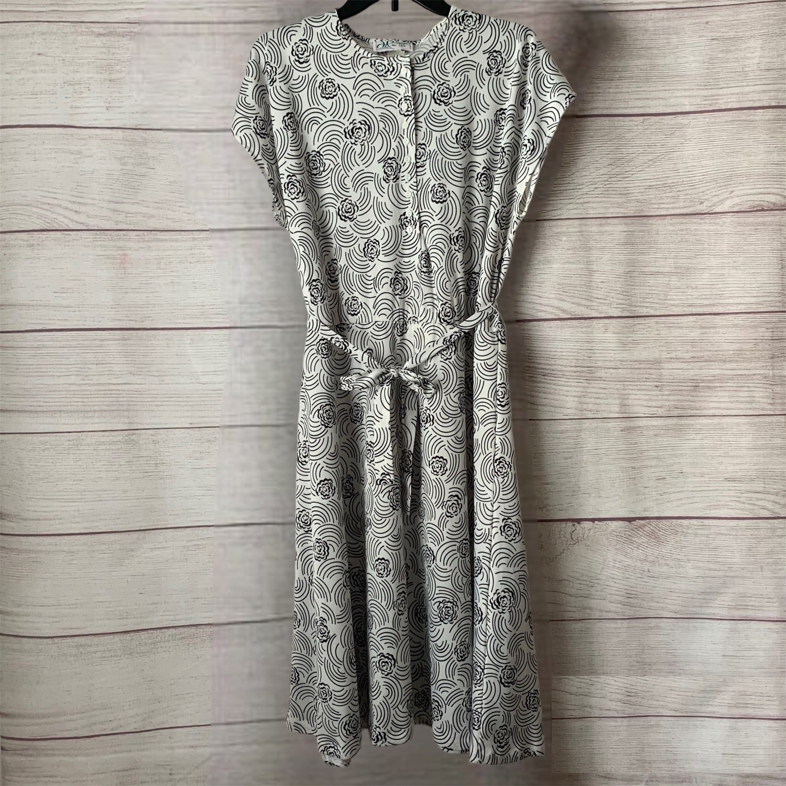 Vintage Haband for Her Floral Dress Black White Tie Belt Button Down Top 18P