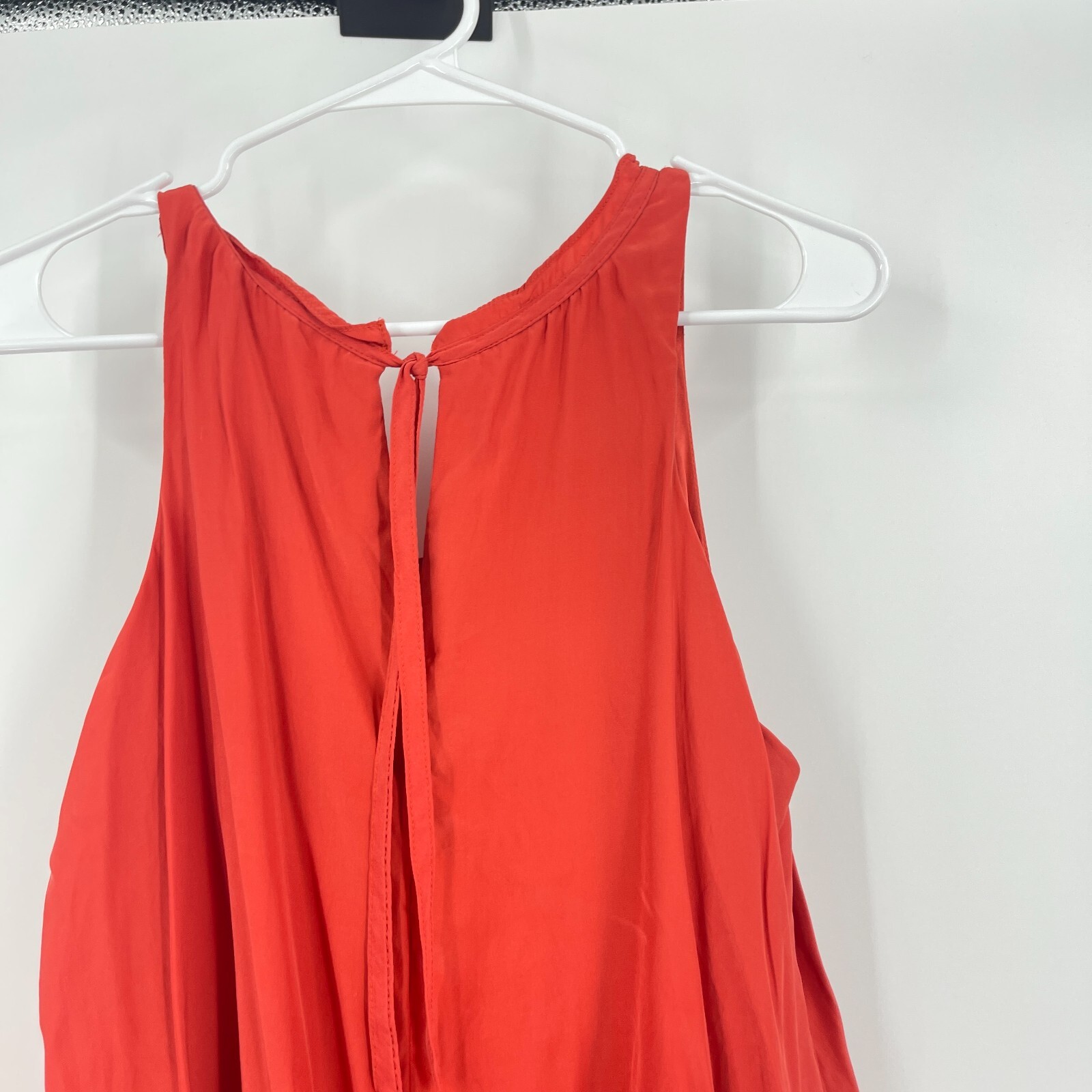 Whit Dress Red Sleeveless Pleated Layered Scoop Neck Back Keyhole Silk Size 4