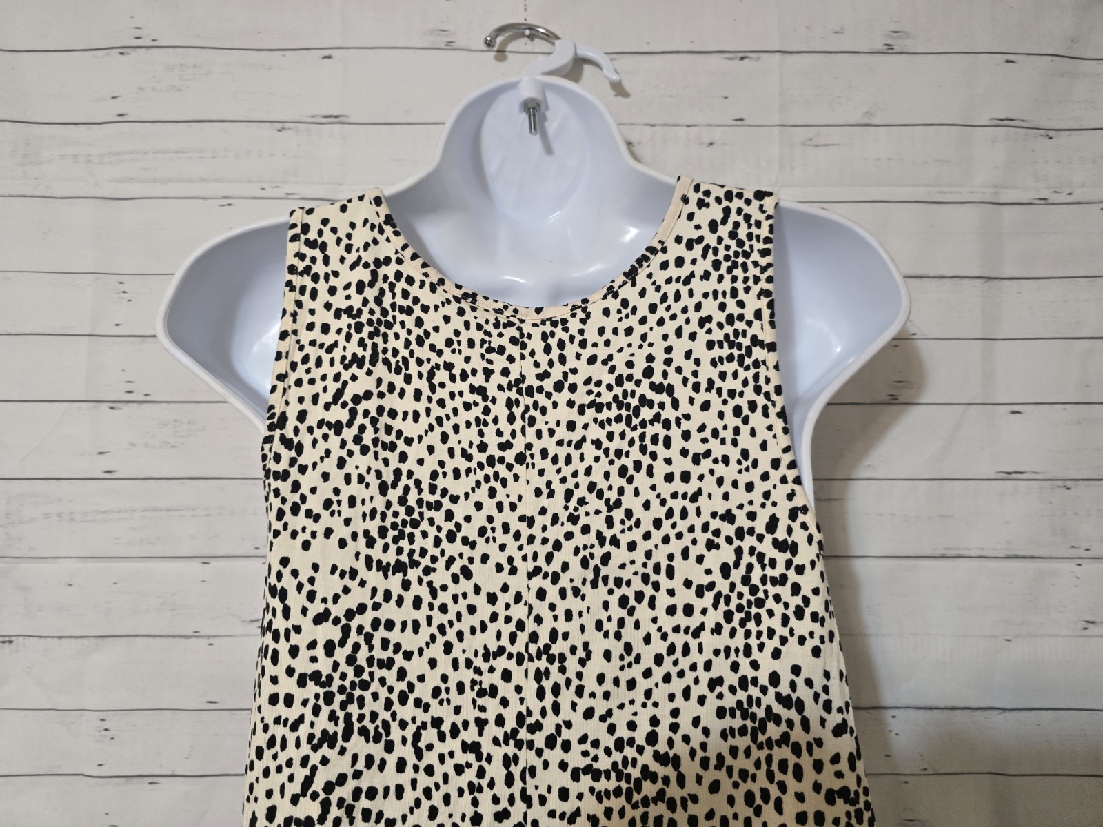 Women’s Express Beige Patterned Sleeveless Shift Dress, Size S
