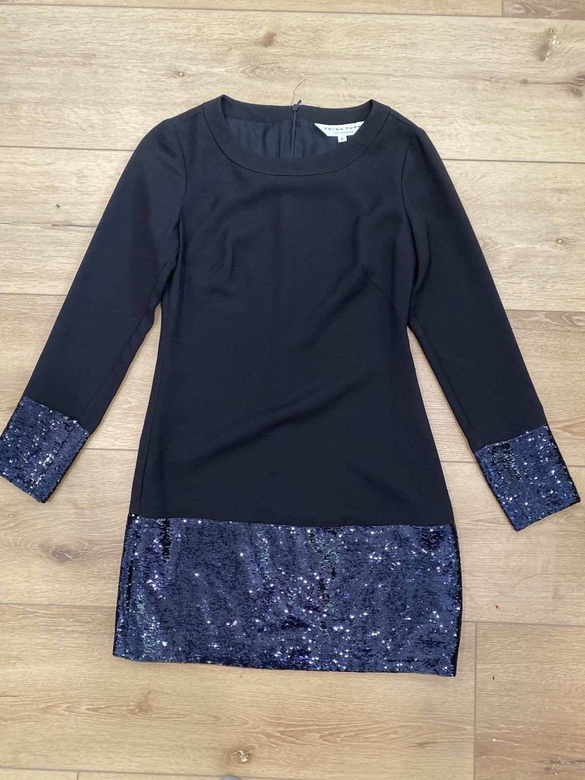 Trina Turk Black Sequin Trim Cocktail Shift Dress Silk Lined 3/4 Sleeve Size 2