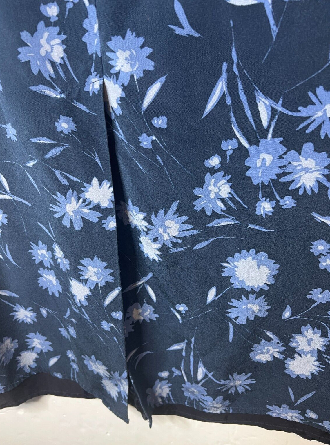 Casual Corner Women’s Size 12 Blue Floral 100% Silk Lined Maxi Dress Zipper Slit